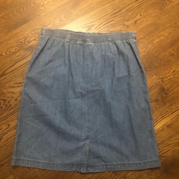 Denim skirt 16 - Picture 2 of 3